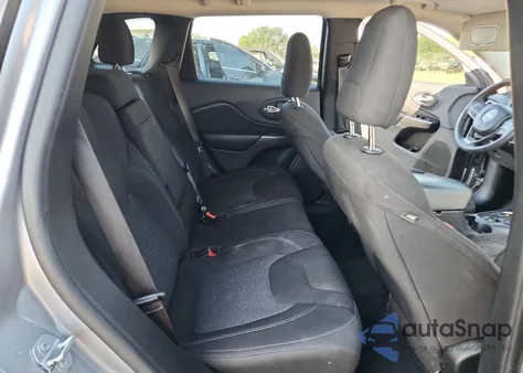 2019 Jeep Cherokee Latitude z USA, uszkodzony, nr VIN 1C4PJLCB8KD358565